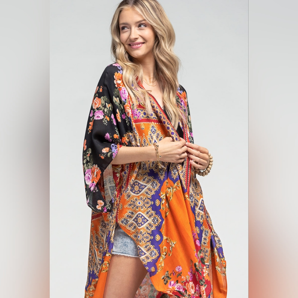Stunning Floral Italian Print Kimono w Side Slits on Lightweight Jacquard Fabric - Picture 2 of 10